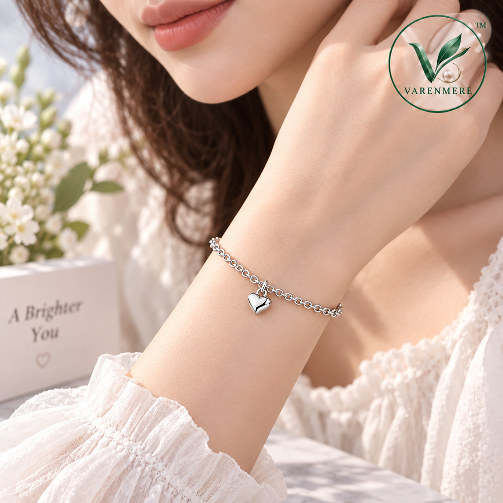 Varenmere™ Petite Heart Charm Bracelet